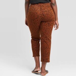 Womens Leopard Print Super-High Rise